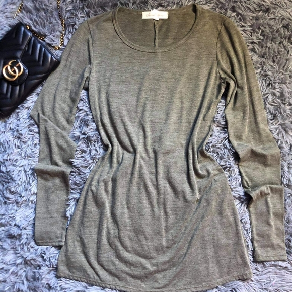 2/$15 Long Blouse- mix&match - Picture 6 of 7